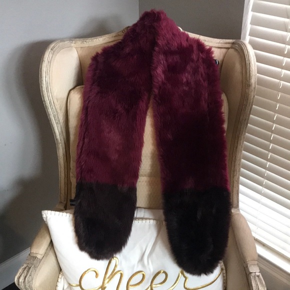 NWT INC INTERNATIONAL CONCEPTS FAUX FUR SHAW - Picture 5 of 6